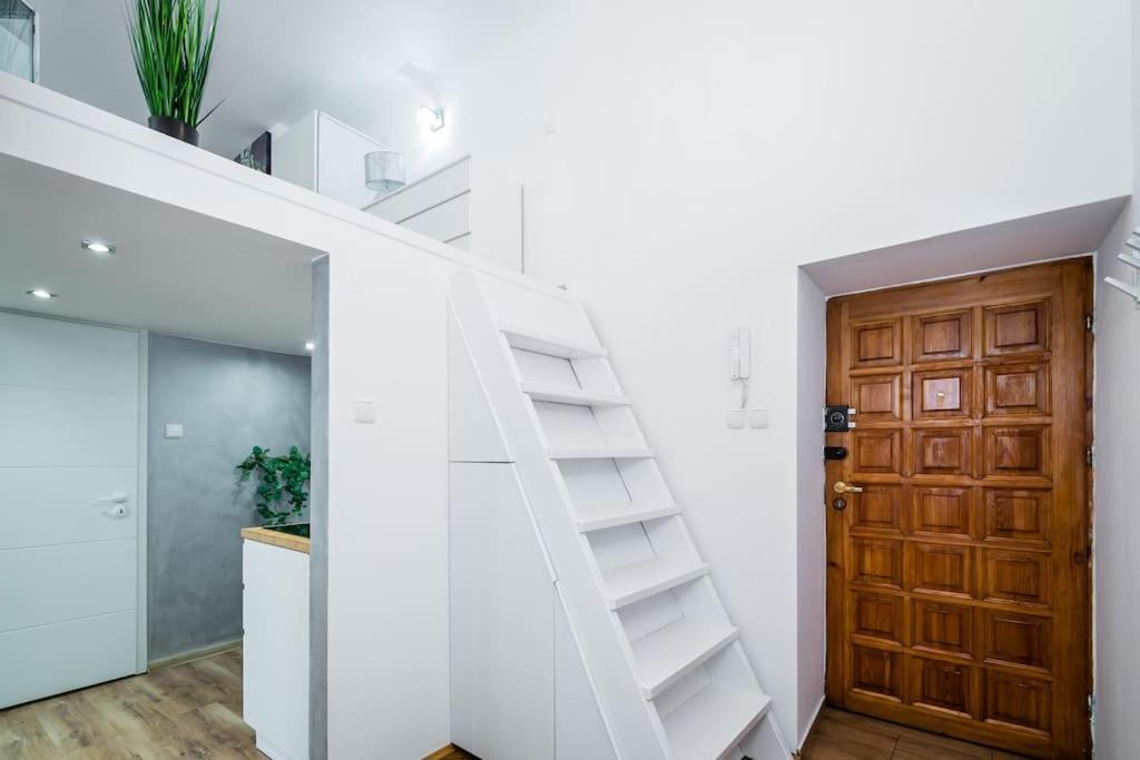Royal City Apartment 40 M2 Краков Экстерьер фото
